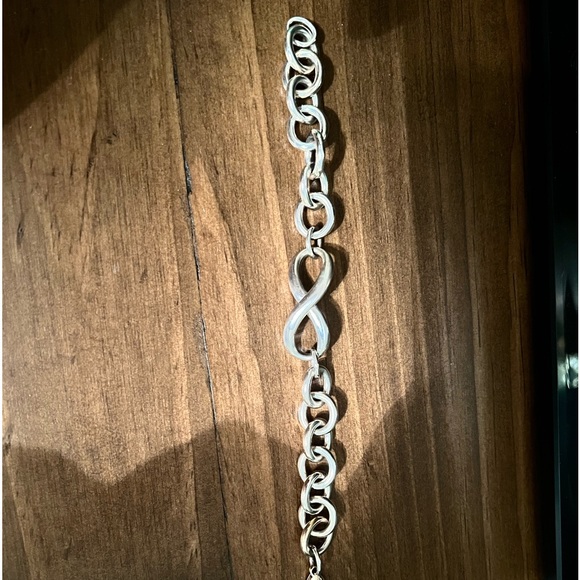 7.5” authentic Tiffany & Co. chunky Infinity love bracelet. Rare retired style. - Picture 2 of 8
